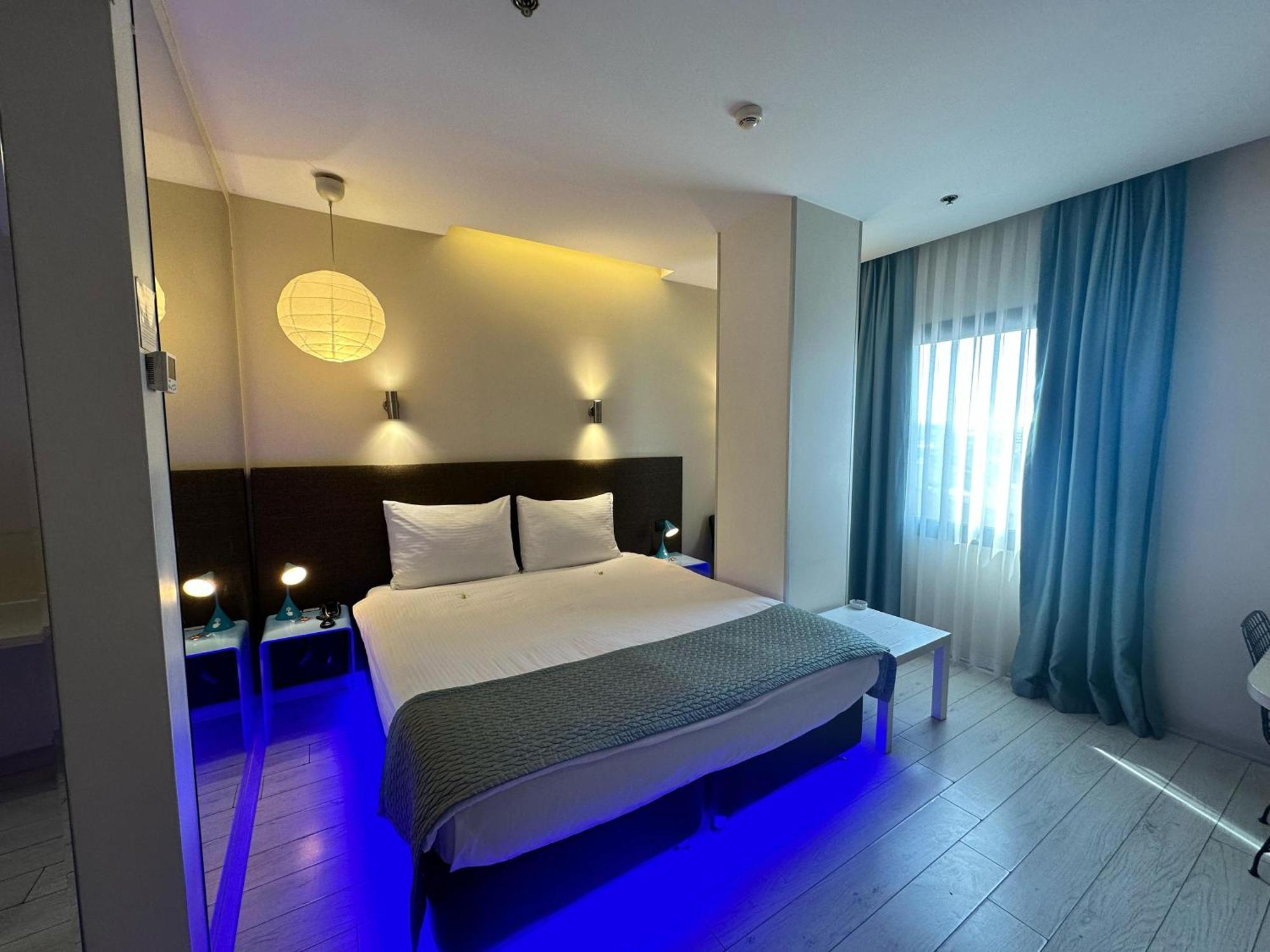Tempo Hotel 4Levent Estambul Exterior foto